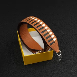 Shoulder strap model Leather braiding 40 mm in Epsom gold leather, ecru and black, golden metal carabiners,Tressage Bag Strap